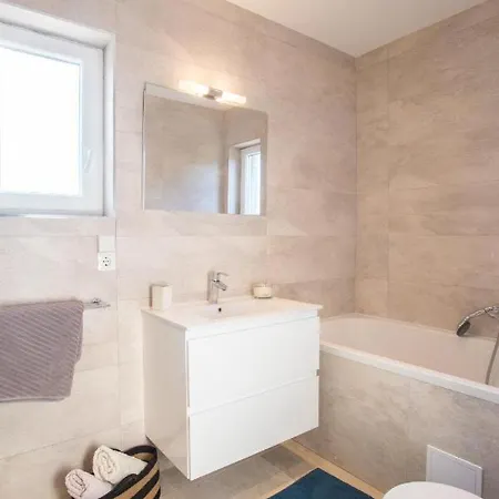 וילה Lastavica *