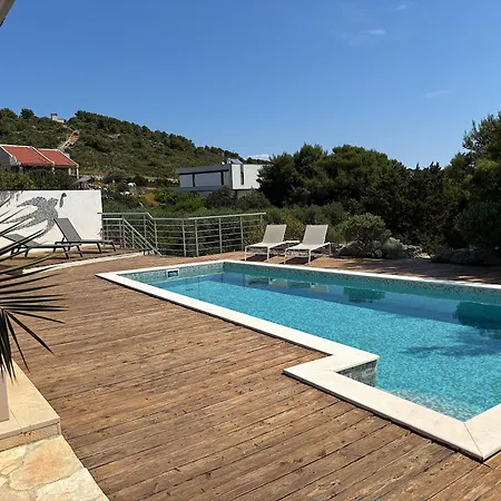 וילה Lastavica *